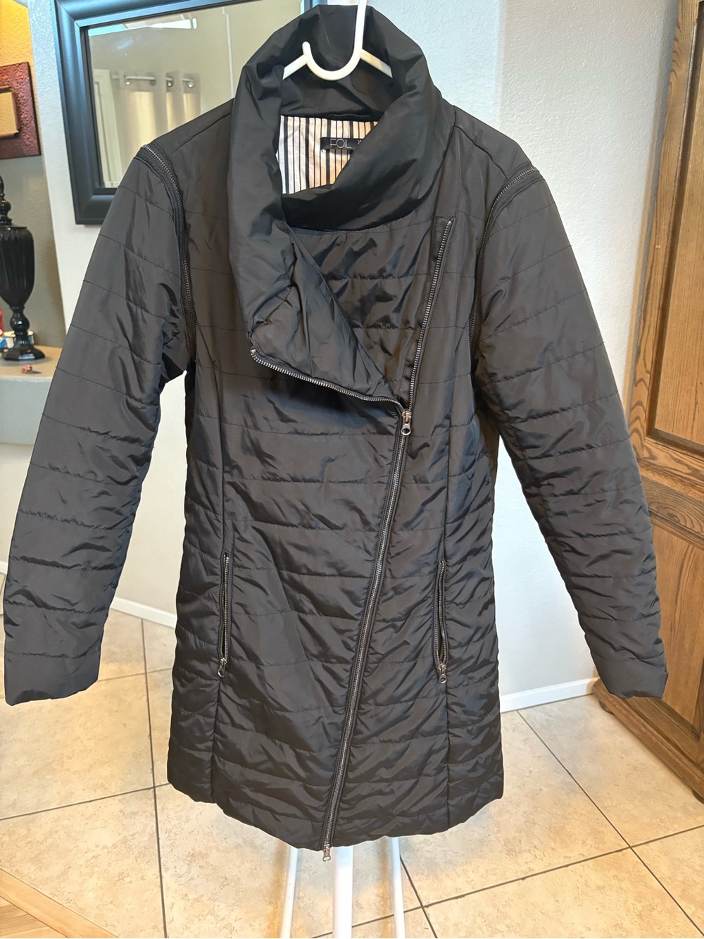 Foil Clothing Black Quilted Asymmetric Zip Puffer Coat Jacket Funnel Neck Size 4